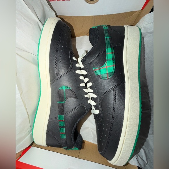 Nike Other - Classic Black and Green Plaid Men's Sneakers